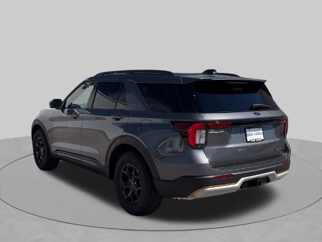 New 2026 Carbonized Gray Metallic Ford Tremor® image 4