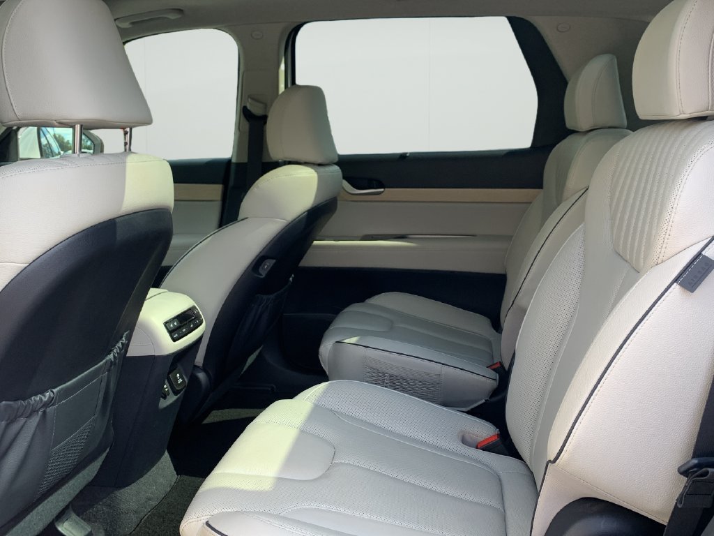 2024 Hyundai Palisade Limited - Photo 16