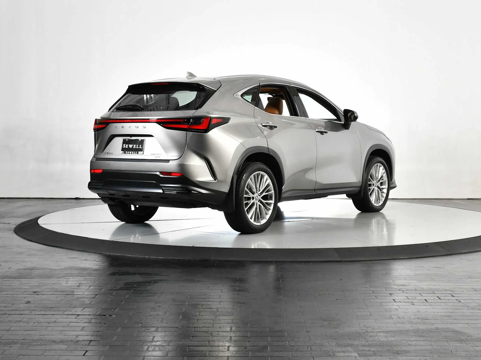 Used 2025 Atomic Silver Lexus Premium image 5