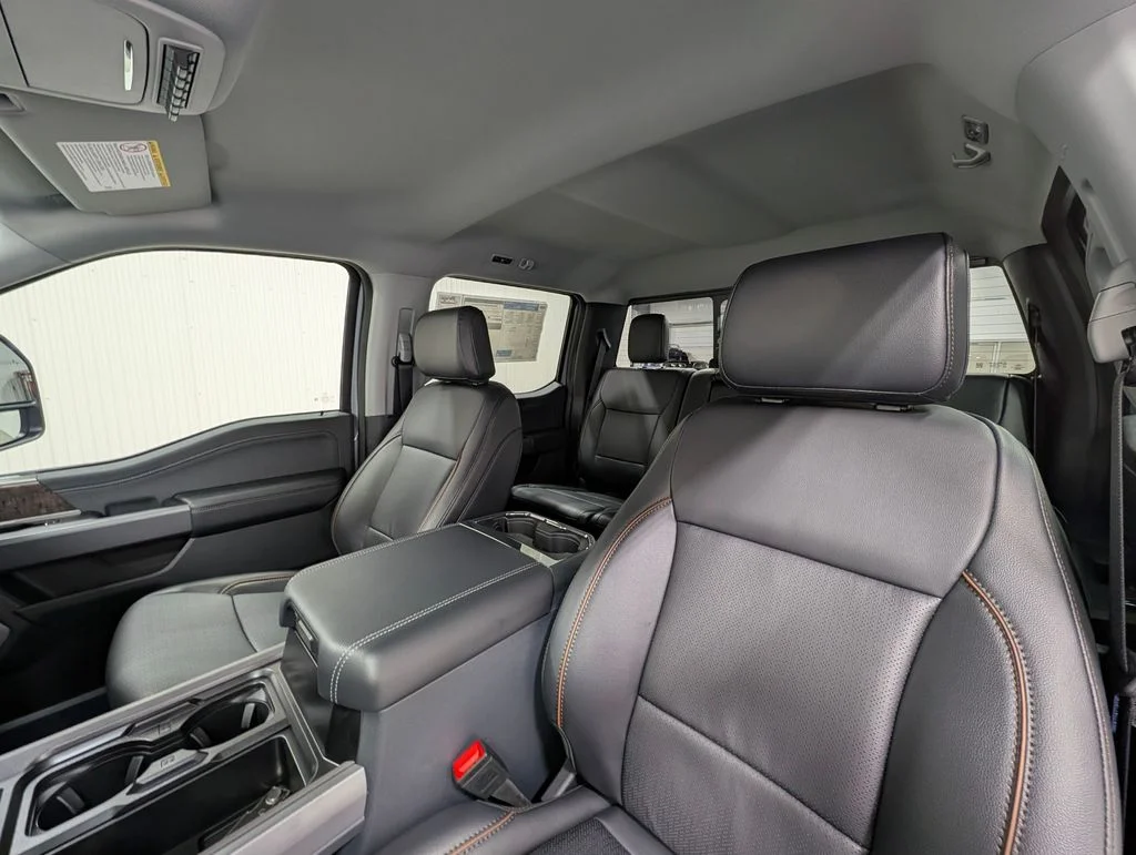 New 2026 Glacier Gray Metallic Tri-Coat Ford F-250® Lariat® image 17