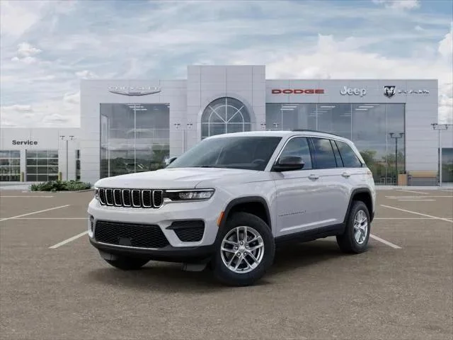 New 2026 Bright White Clear-Coat Exterior Paint Jeep Laredo image 79