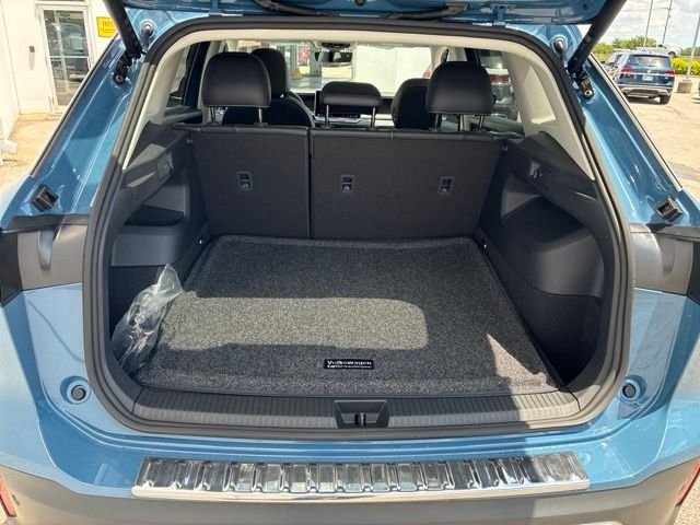 New 2026 Monterey Blue Pearl Volkswagen 2.0T SE image 5