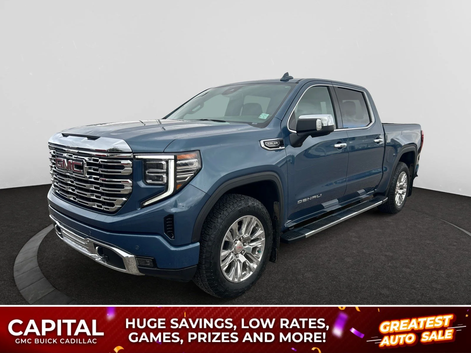 Used 2025 Blue GMC Denali Crew Cab image 1