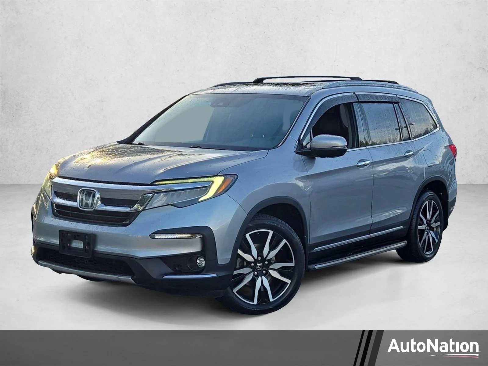 Used 2019 Gray Honda Elite image 1