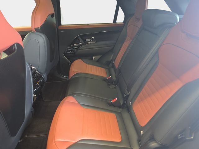Certified Used 2025 Gray Land Rover SV Edition Two image 17