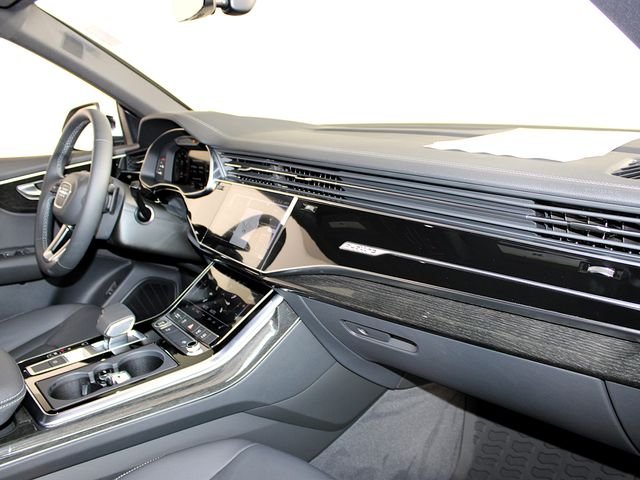 Used 2026  Audi 55 Premium image 31