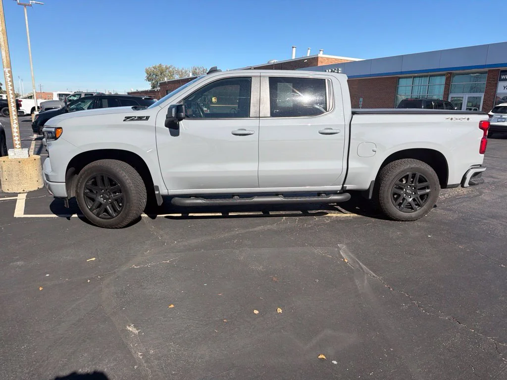 Used 2025 Gray Chevrolet RST image 1
