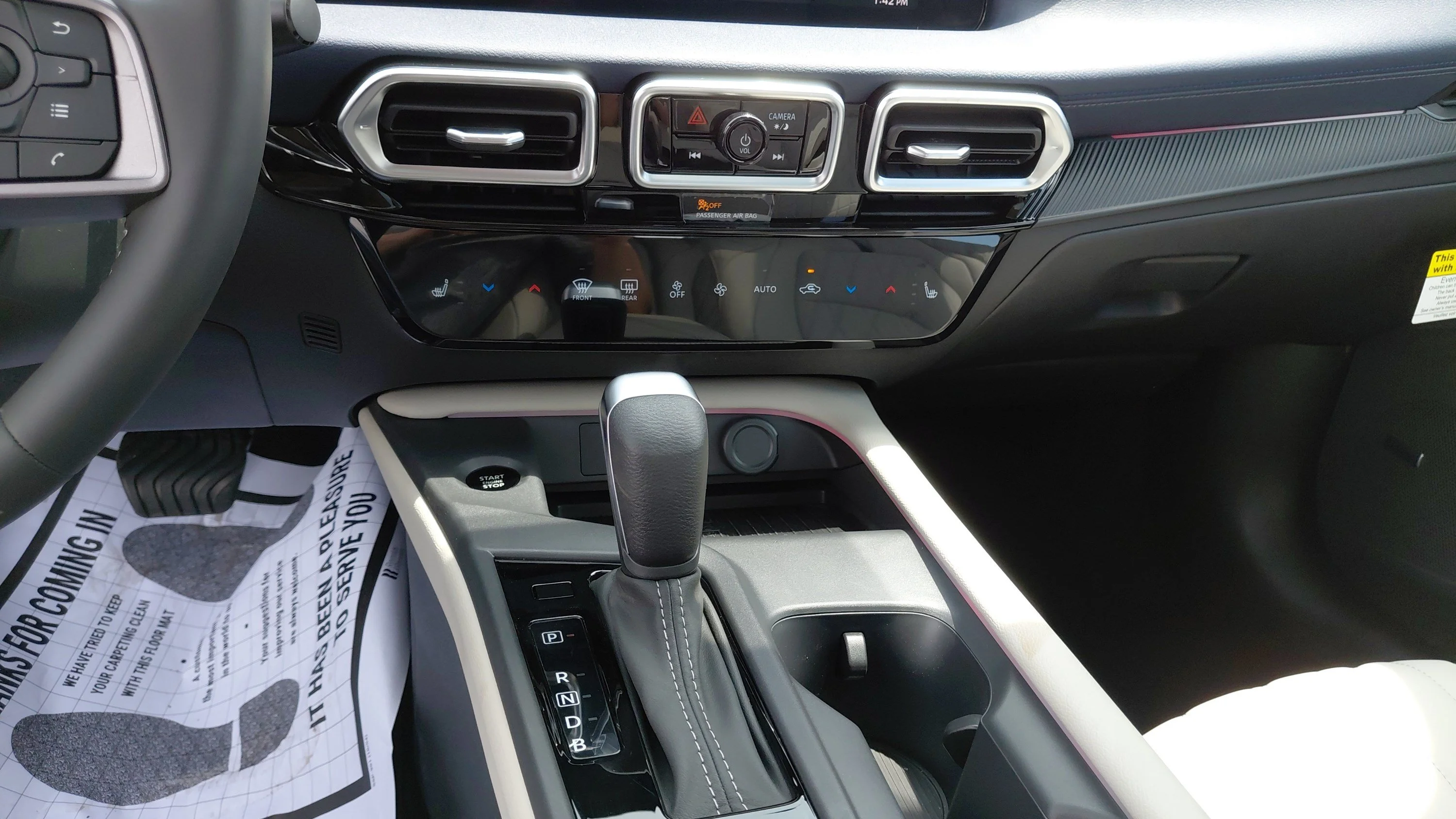New 2026 Aspen White TriCoat Nissan SL image 9
