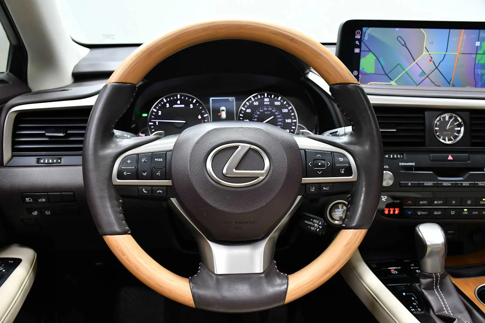 Used 2020 Nightfall Mica Lexus  image 16