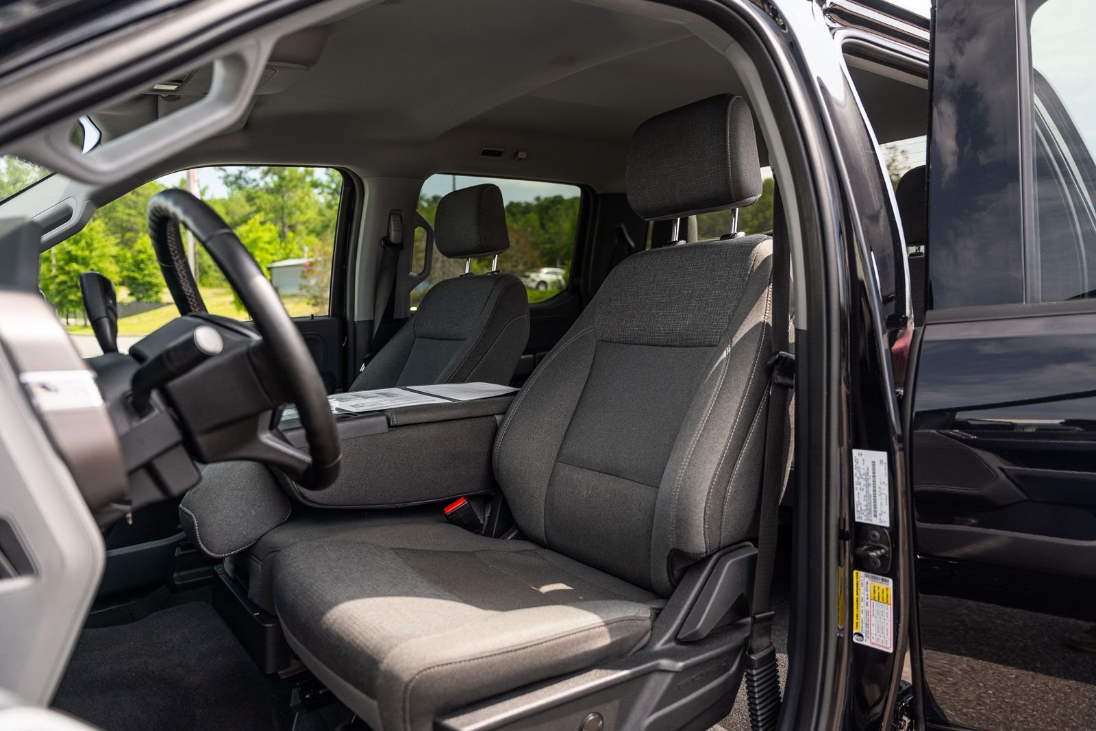 2025 Ford F-150 XLT - Photo 19