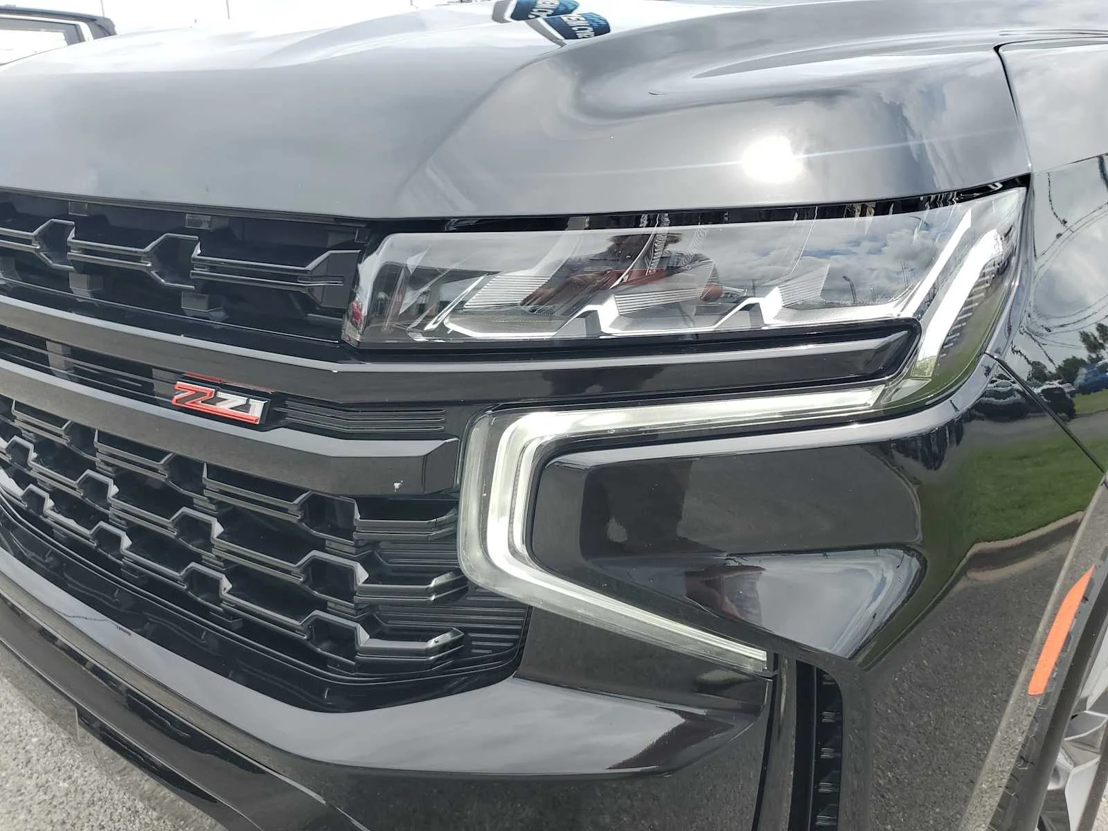 Used 2023 Black Chevrolet Z71 image 20
