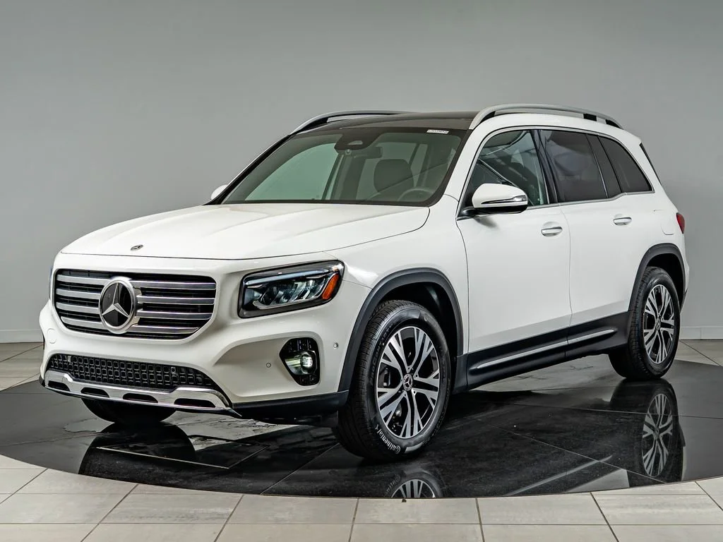 Used 2026 Polar White Mercedes-Benz GLB 250 image 1