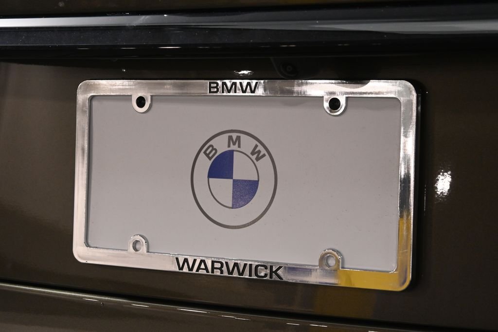 New 2027 Green Metallic BMW xDrive40i image 14
