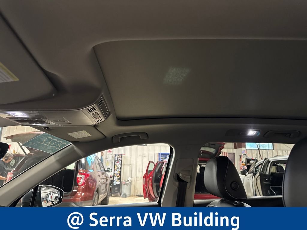 Certified Used 2022  Volkswagen 2.0T SE image 14