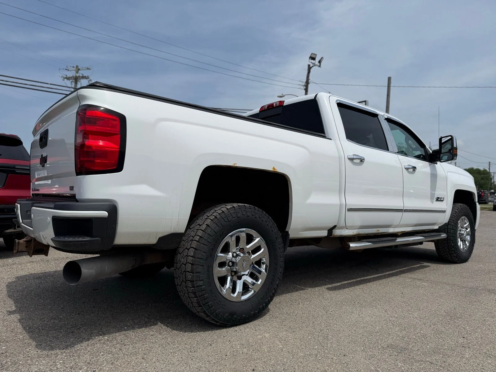 Used 2016 White Chevrolet LTZ image 8