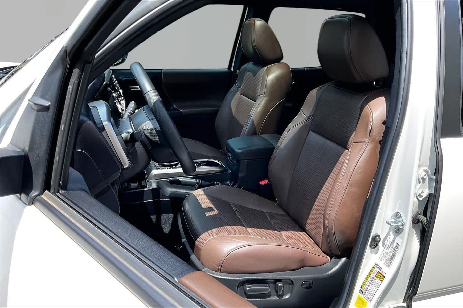 Used 2023 Ice Cap Toyota Limited image 8