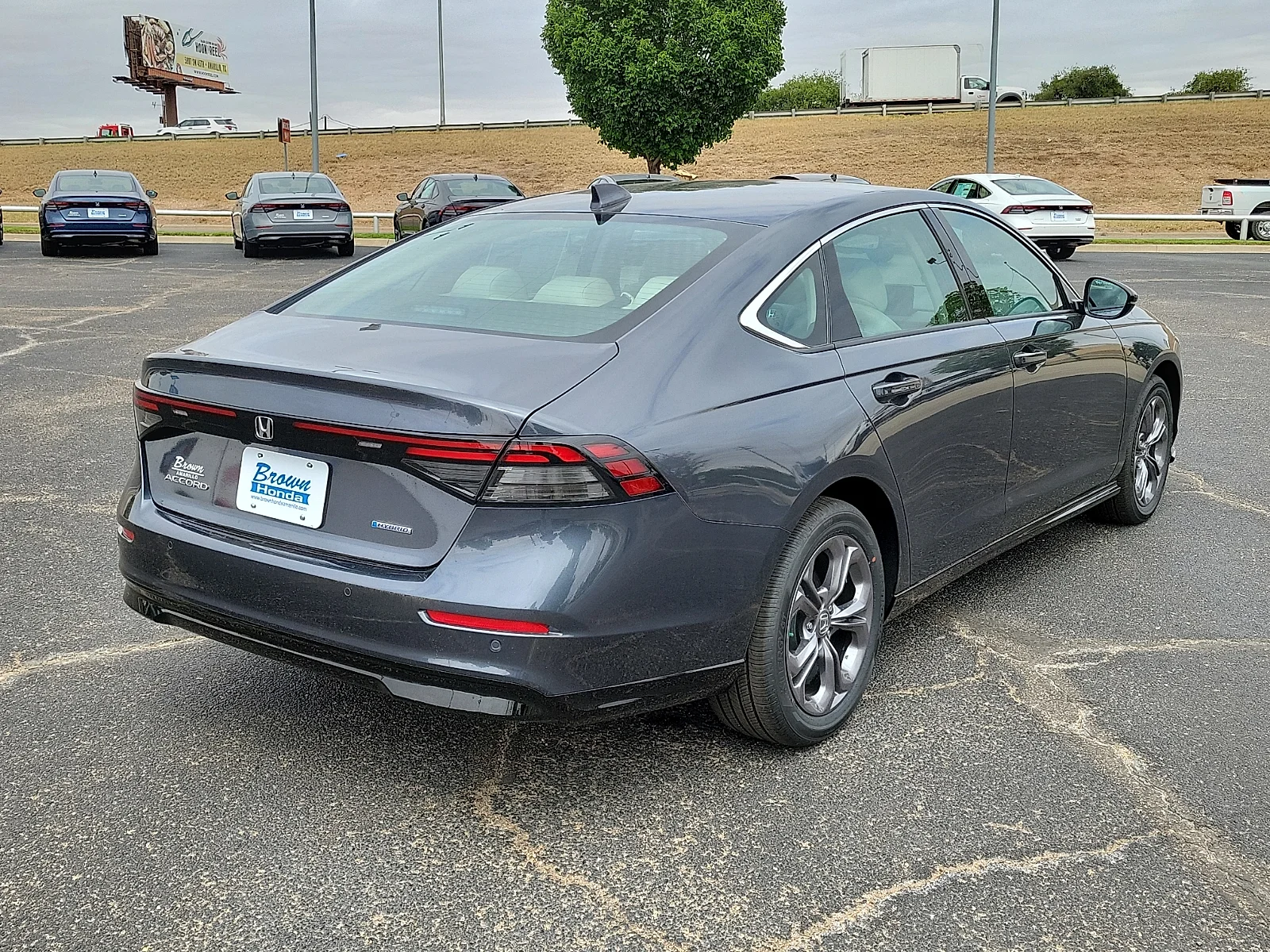 2026 Honda Accord Hybrid EX-L - Photo 10