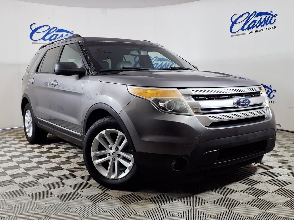 2012 Ford Explorer XLT's photo