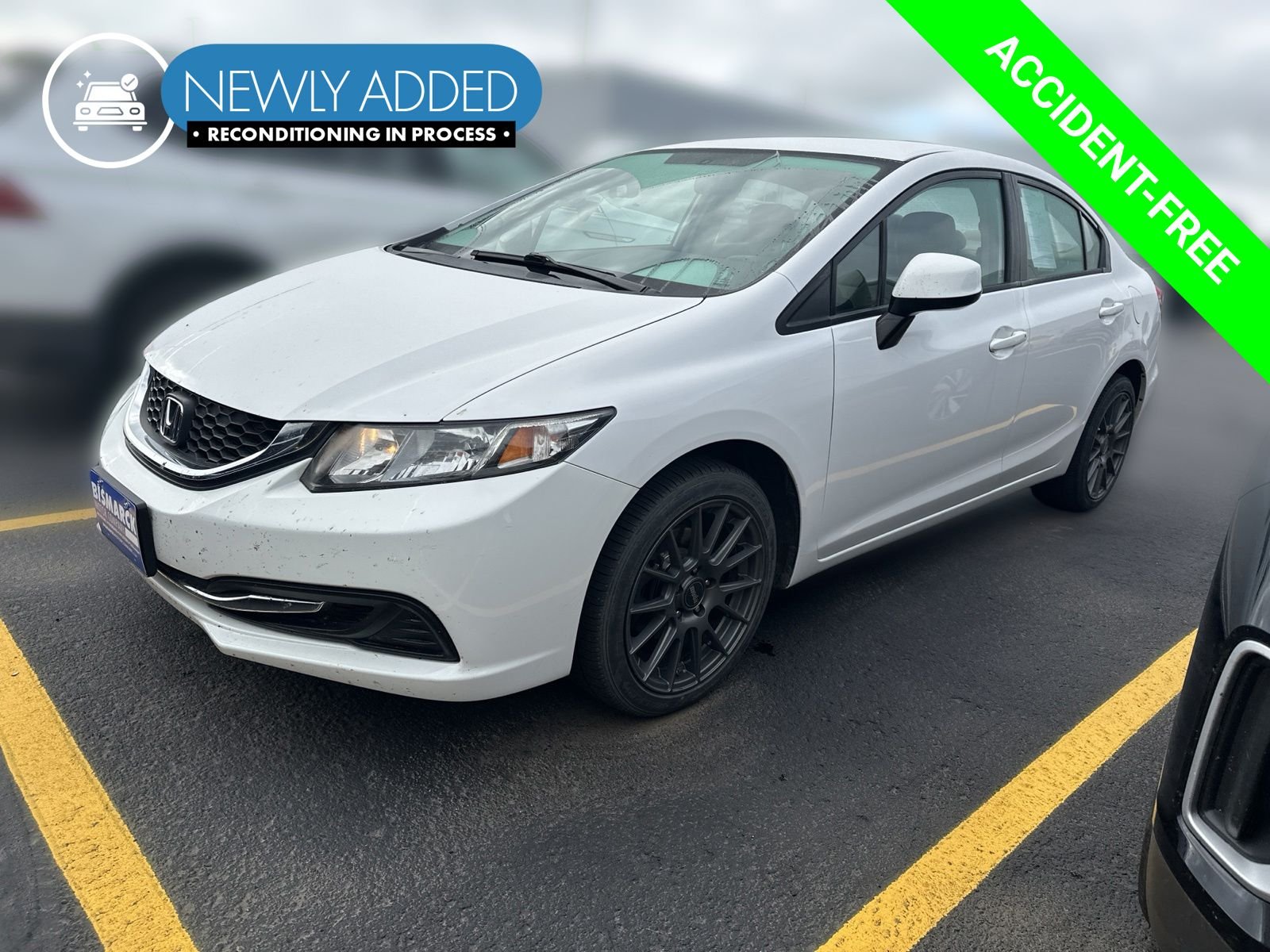 Used 2013 White Honda LX image 1
