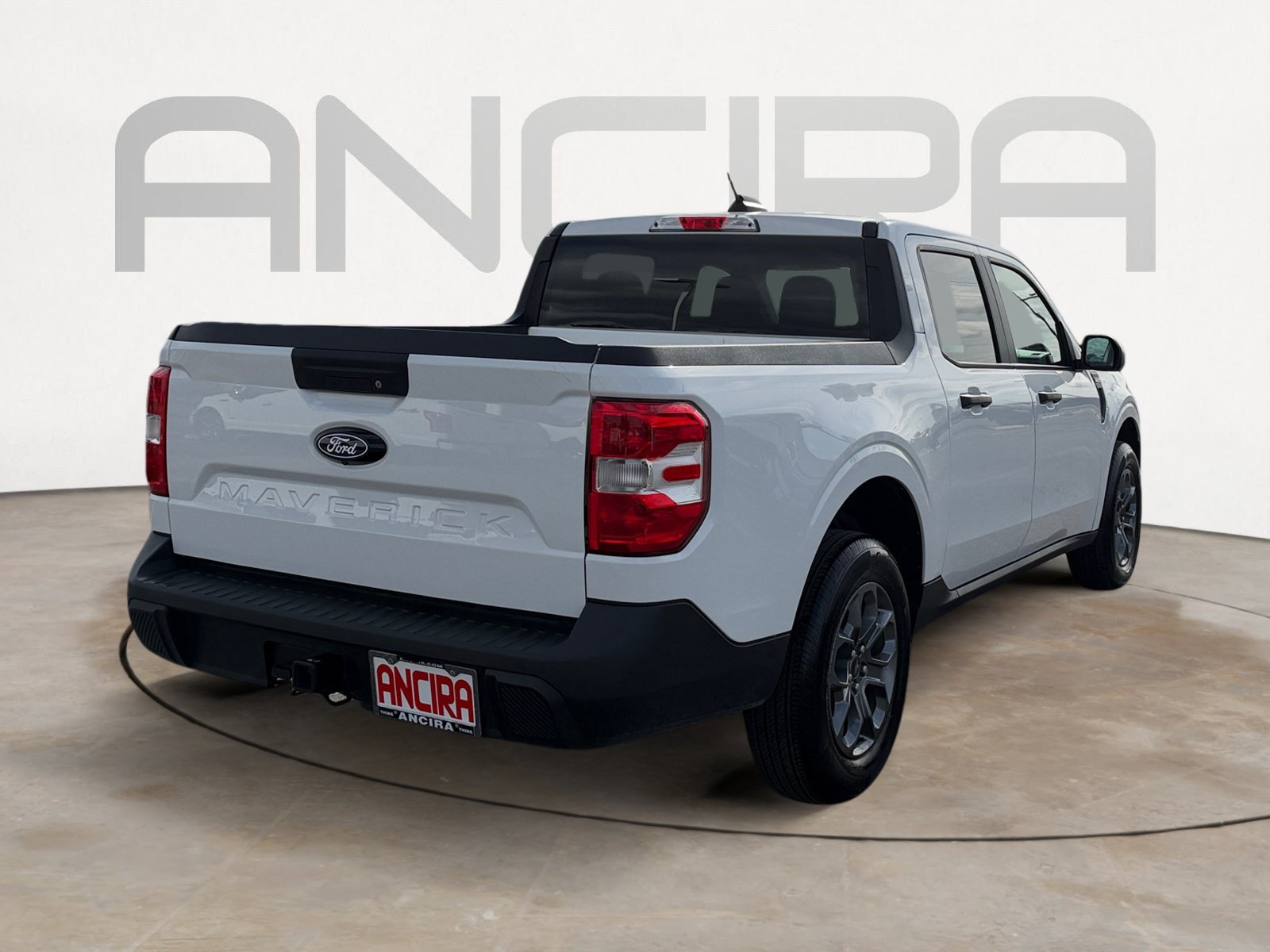 Used 2026 Oxford White Ford XLT image 7