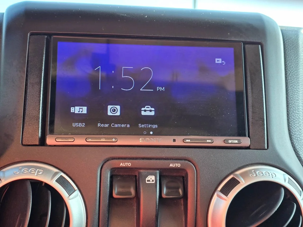 Used 2016 Black Jeep Sahara image 15