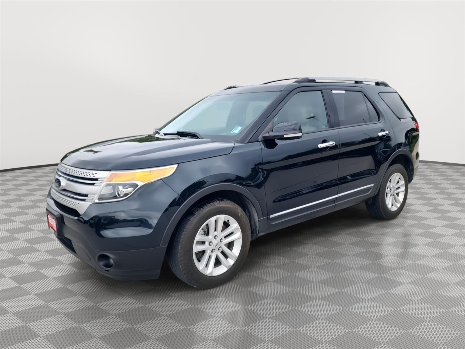 Used 2014 Dark Side Metallic Ford XLT image 1