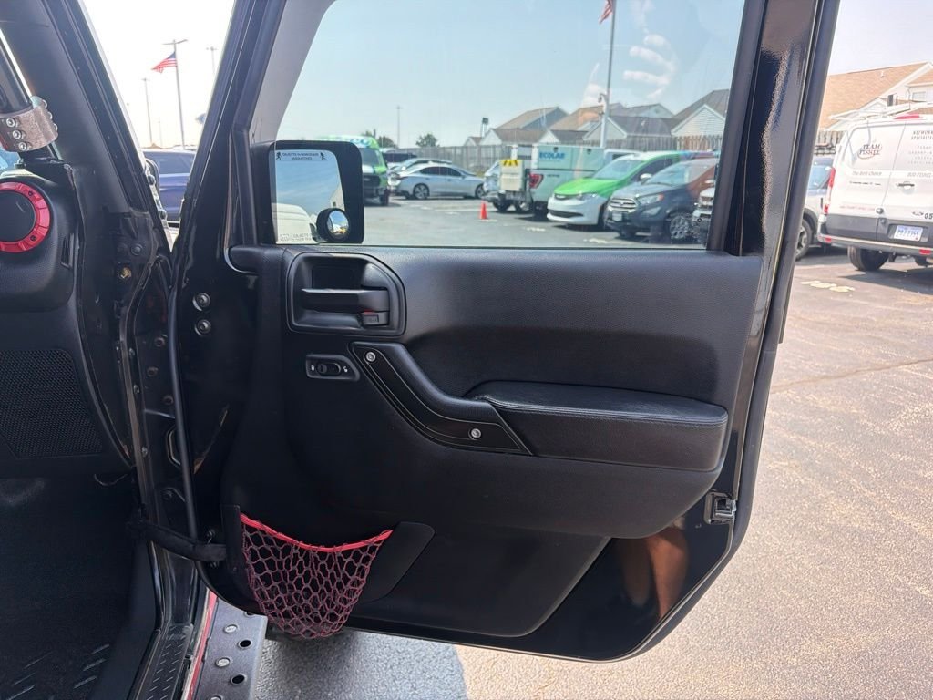 Used 2018 Black Jeep Unlimited Rubicon image 37