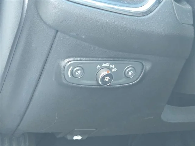Used 2019 Beige Chevrolet Premier image 25
