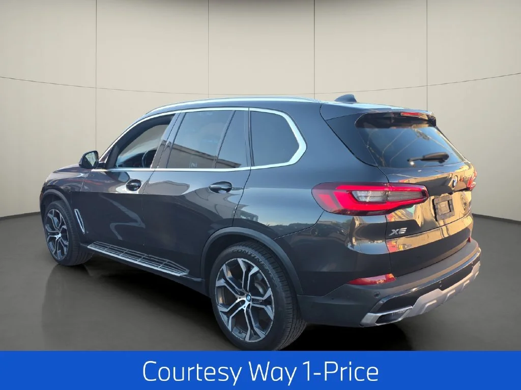 Used 2020 Gray BMW sDrive40i image 7