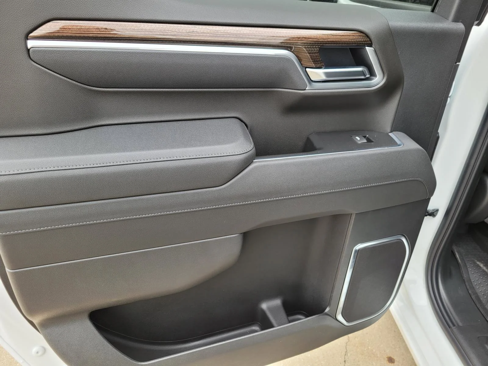 2026 Chevrolet Silverado 1500 RST - Photo 7