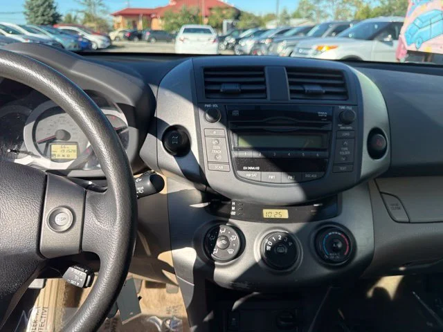 Used 2011 Red Toyota Base image 13