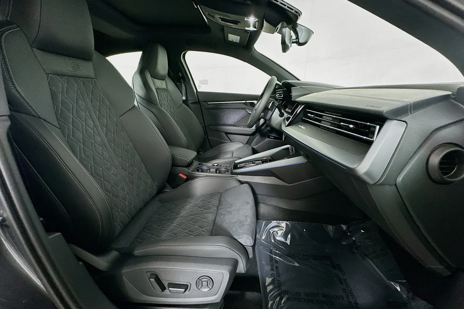 New 2026 Daytona Gray Pearl Effect Audi  image 8