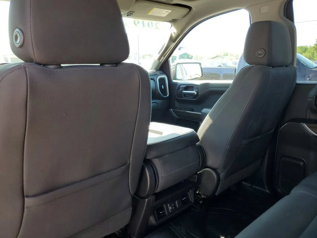 Used 2019 SHADOW GRAY METALLIC Chevrolet RST image 33