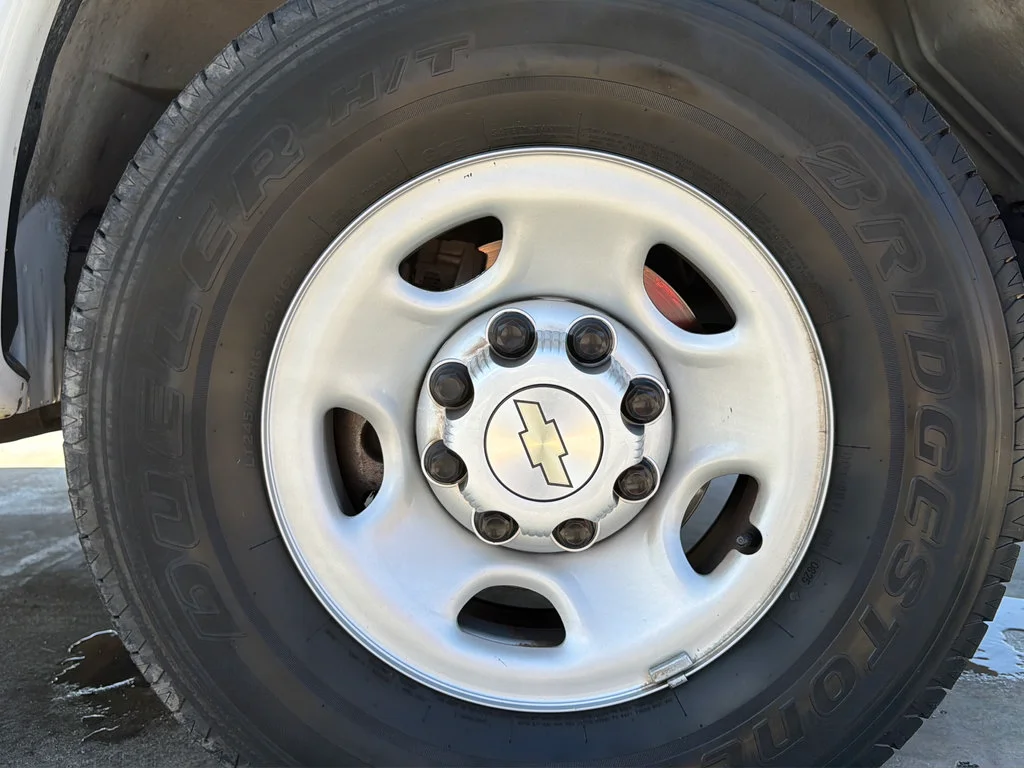Used 2023 SUMMIT WHITE Chevrolet RWD 2500 Regular Wheelbase WT image 33
