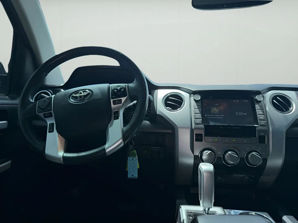 Used 2020 Super White Toyota SR5 image 12