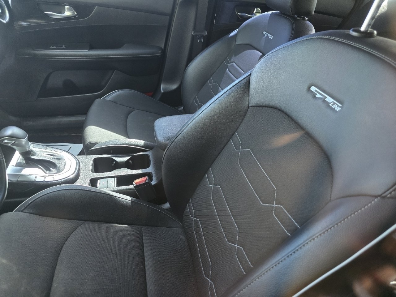 2023 Kia Forte GT-Line - Photo 21
