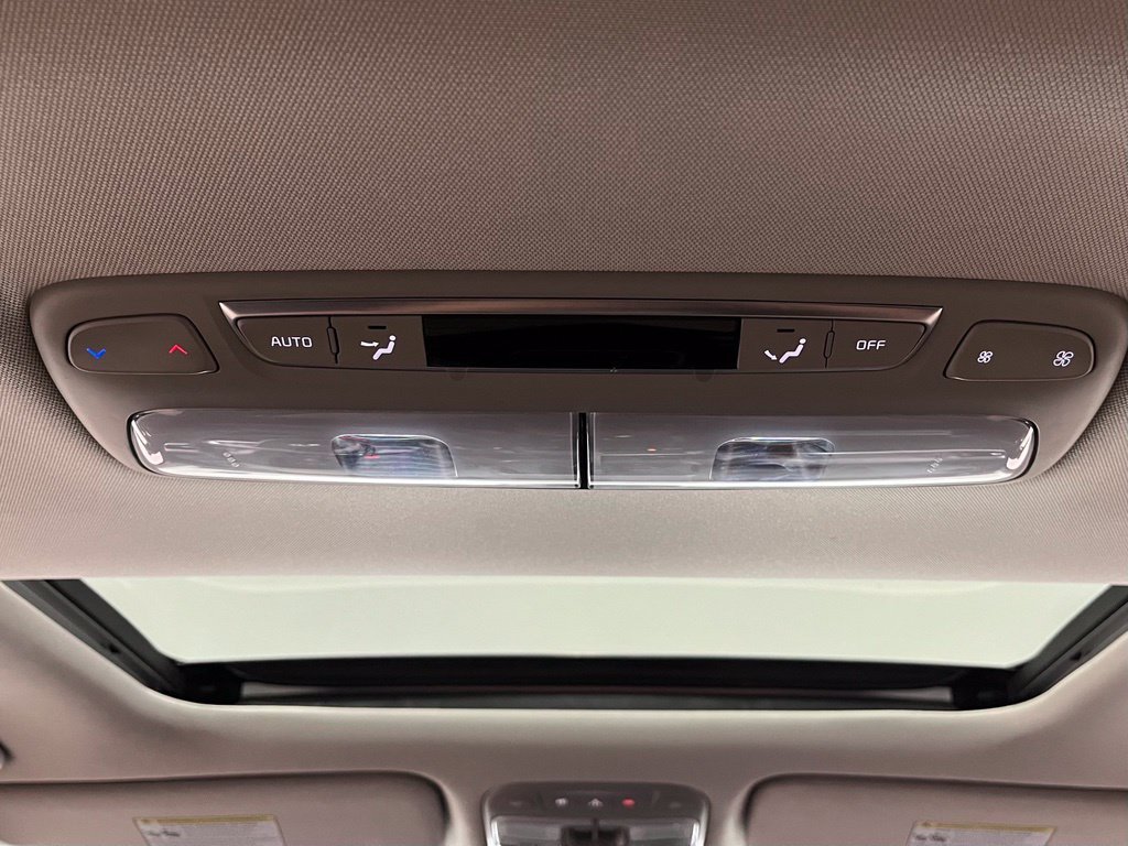 Used 2021 Purple Kia SX image 26