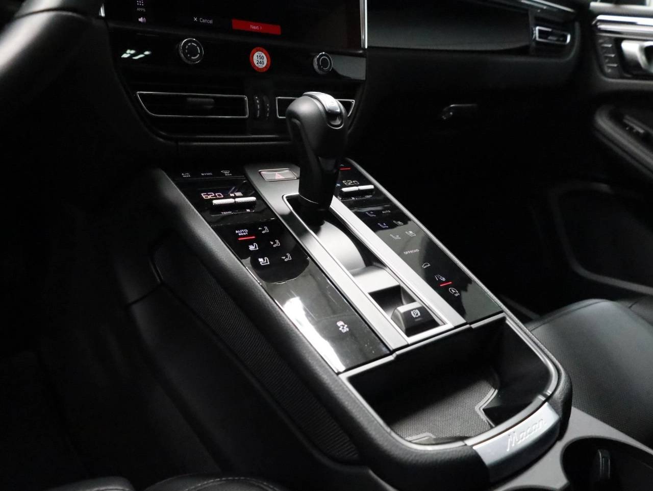 2026 Porsche Macan Base - Photo 29
