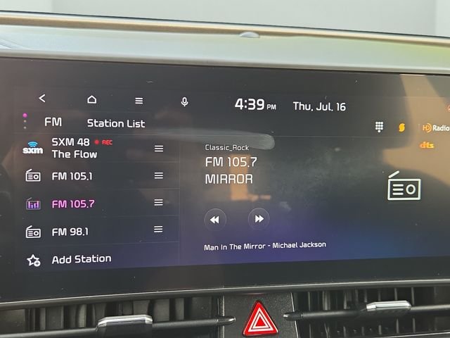 Used 2024 White Pearl Kia EX image 21