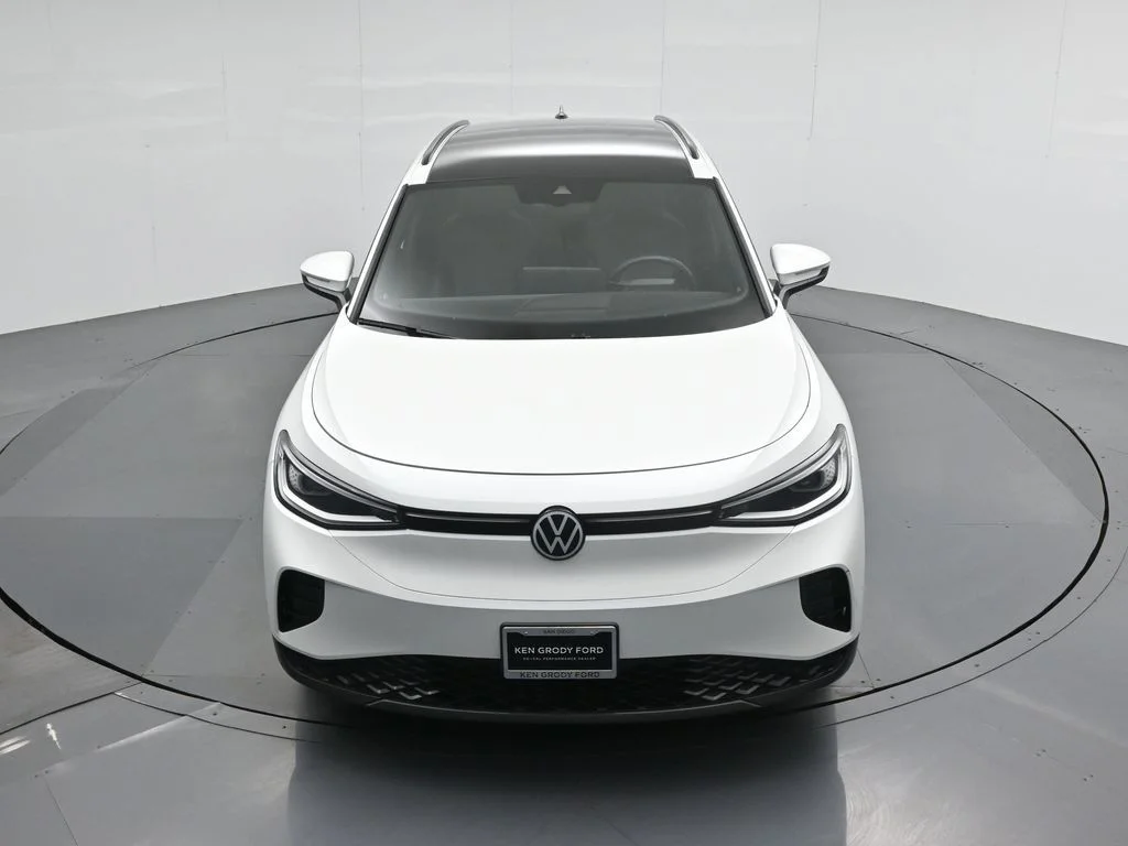 Used 2024 White Volkswagen S image 35