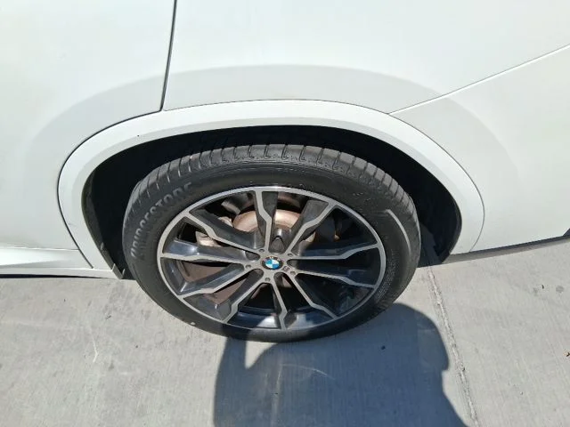 Used 2024 White BMW xDrive30i image 20