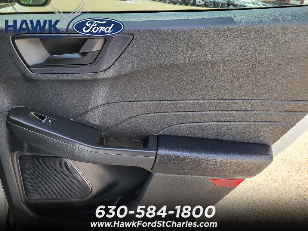 Used 2022 Oxford White Ford SE image 20