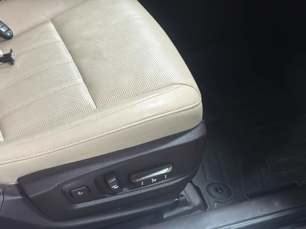 Used 2017 White Lexus 350 image 16