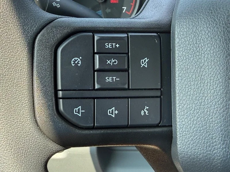 New 2027 Oxford White Ford XL 4WD Crew Cab 6.75