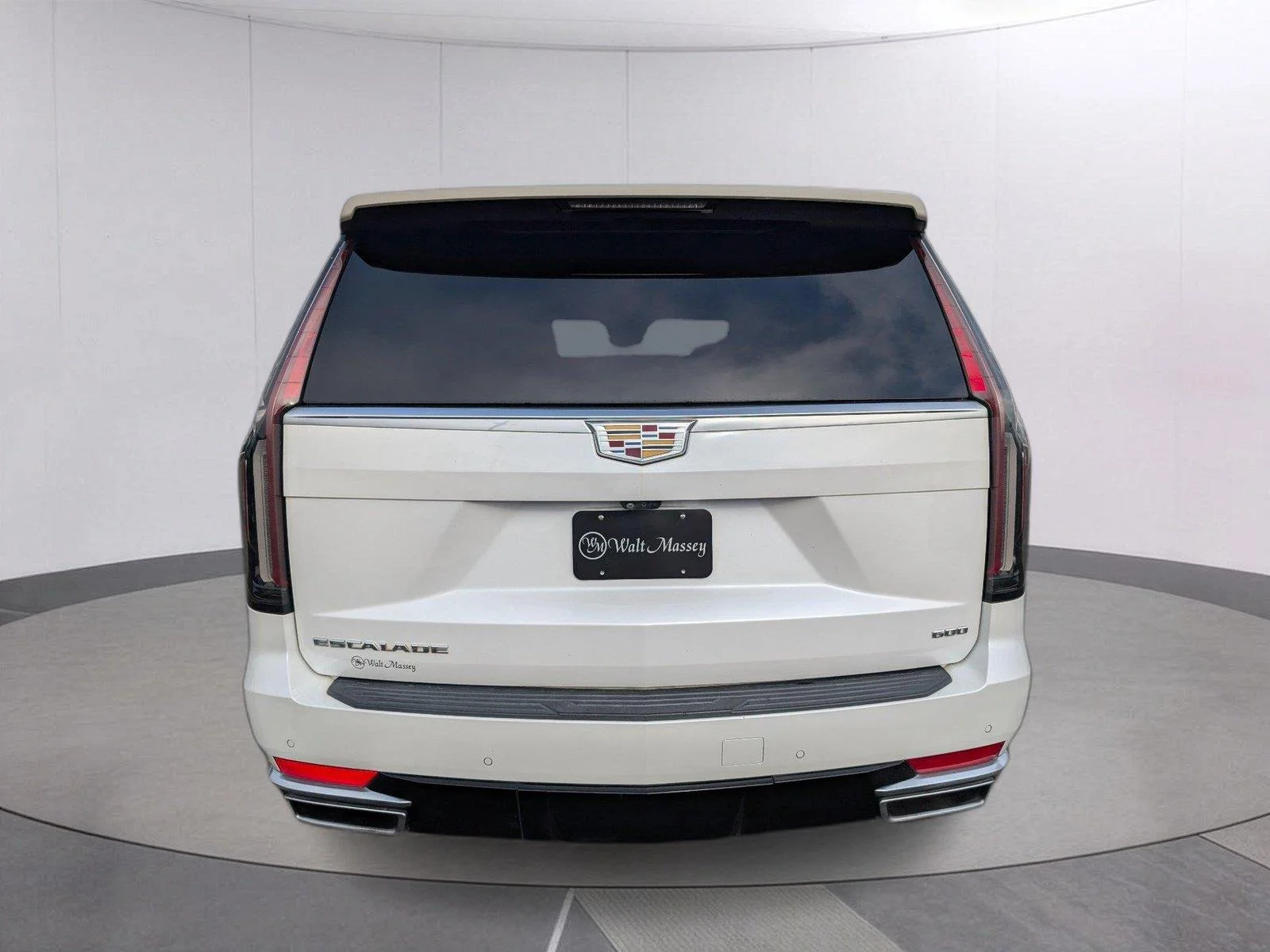 Used 2021 CRYSTAL WHITE TRICOAT Cadillac Premium Luxury Platinum image 6