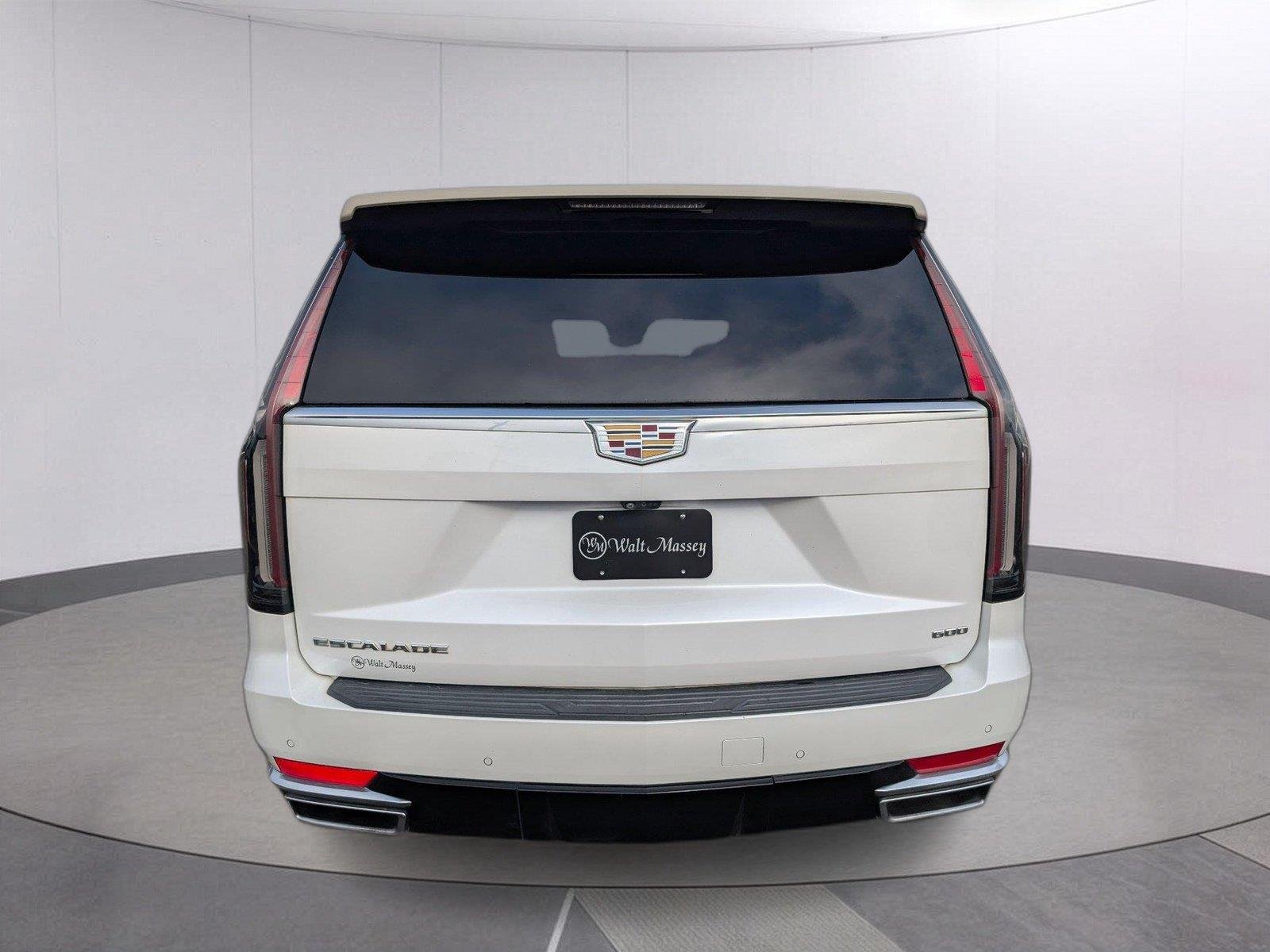 Used 2021 CRYSTAL WHITE TRICOAT Cadillac Premium Luxury Platinum image 6