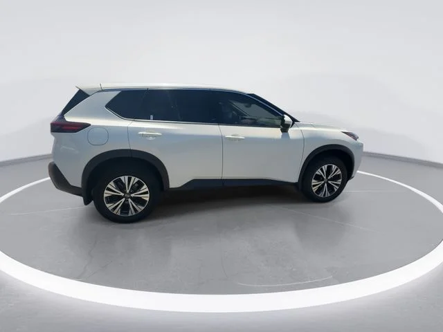 Used 2021 White Nissan SV image 9
