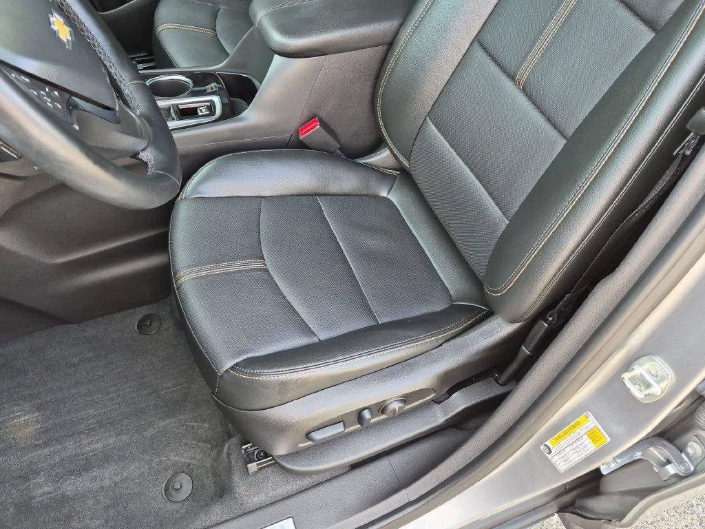 Used 2024 Gray Chevrolet Premier image 21