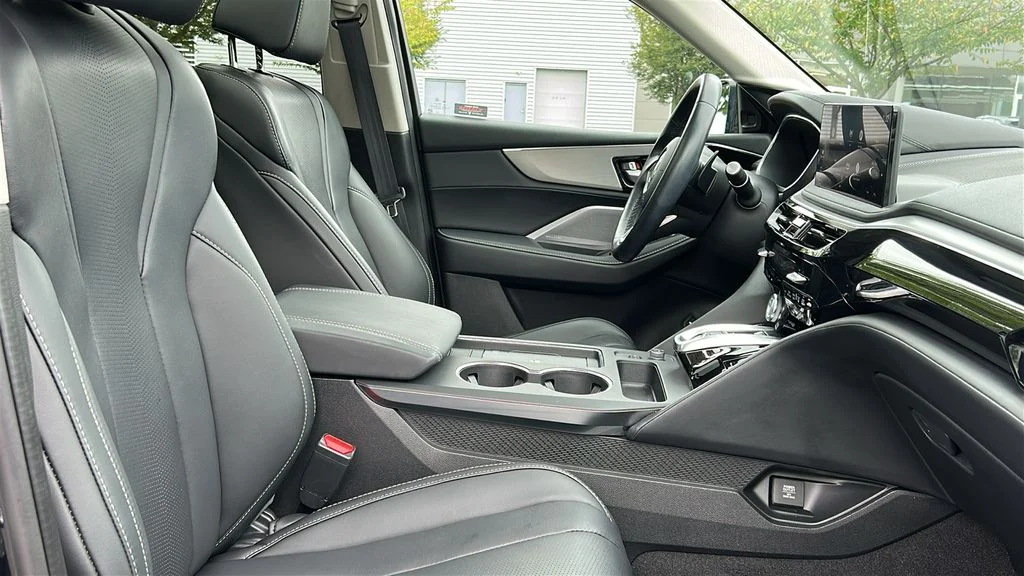 Used 2025  Acura Technology Package image 21
