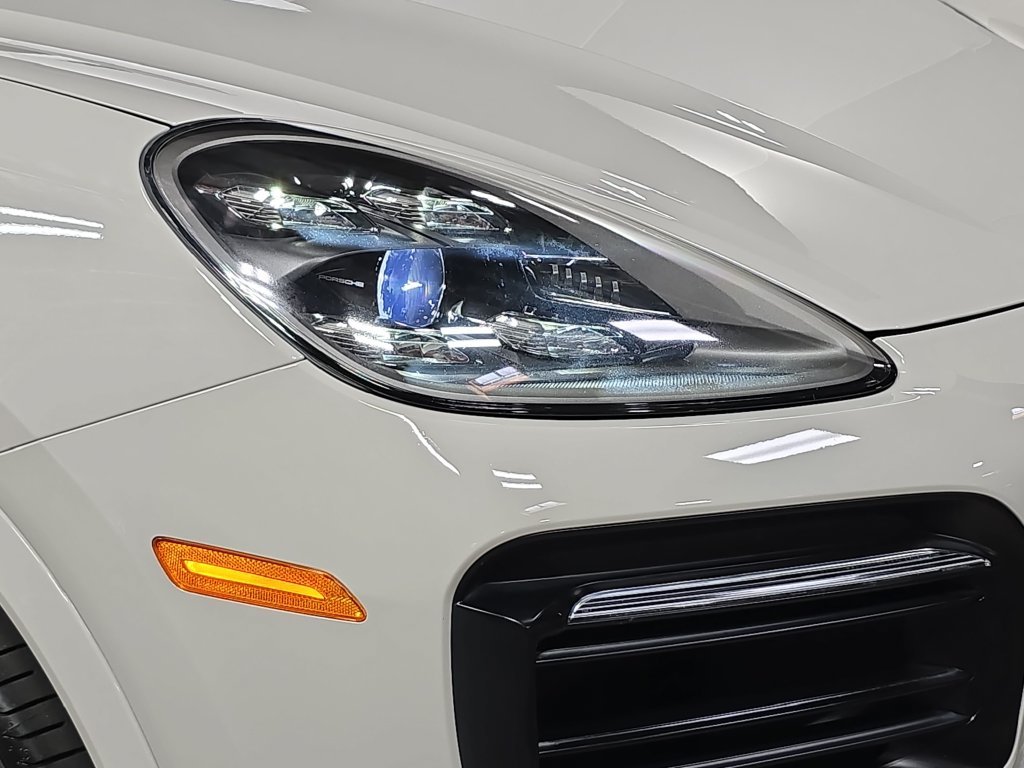 Used 2022  Porsche Platinum Edition image 12